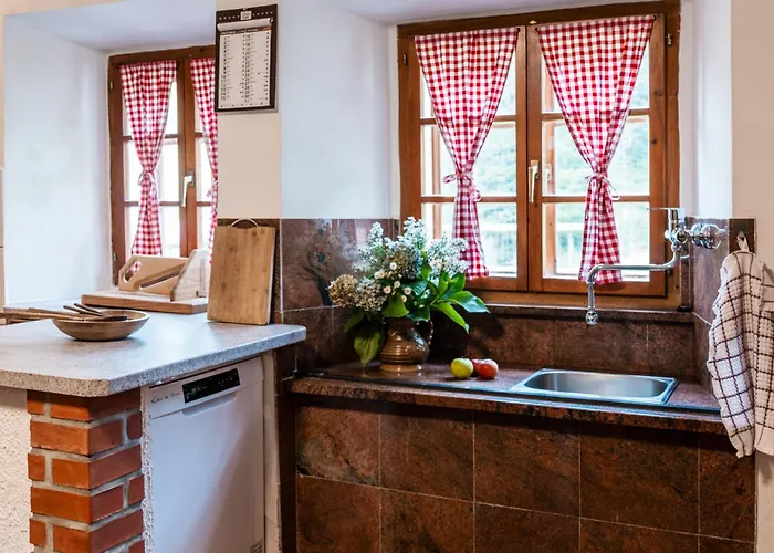 Domacija Gacnik * Idrija